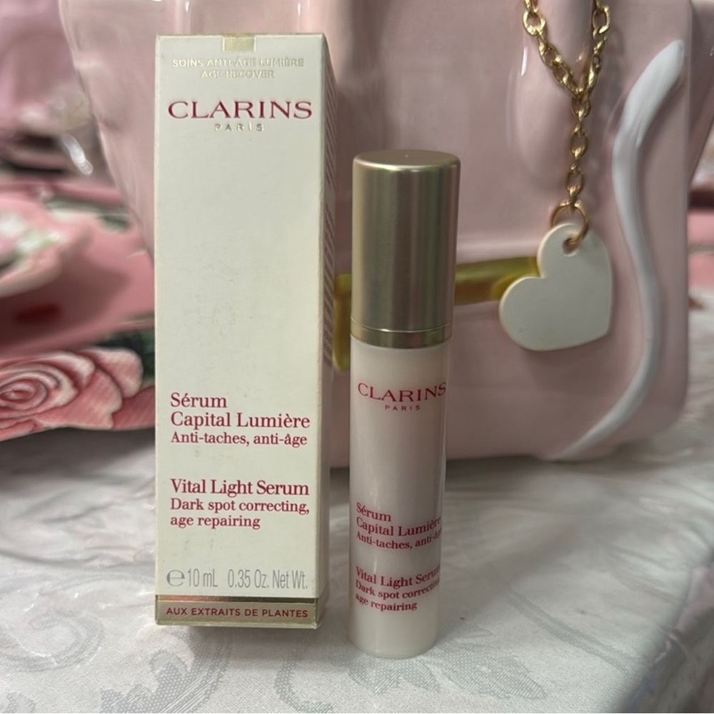Clarins Vital Light Serum 
Dark spot correcting age repairing